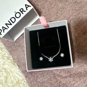 Pandora Silver Snowflake Necklace Set